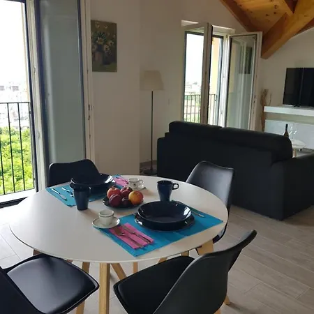 Lake View Apartament
